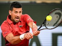 Novak Djokovic concentrat