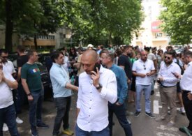 Protest USR la Biroul Electoral Sector 2. Radu Mihaiu: Avem suspiciuni de fraudă pentru peste 2.000 de voturi