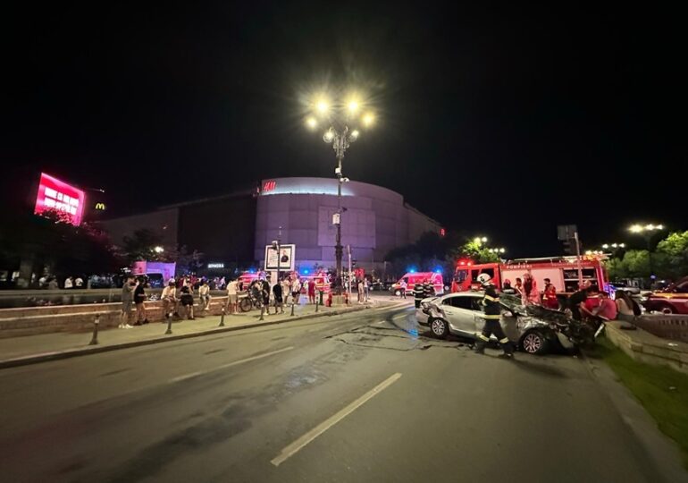 Accident grav în centrul Capitalei, 12 persoane au fost rănite, iar șoferul vinovat băuse