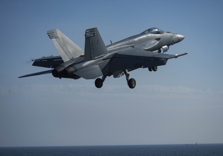 Finlanda ne-a trimis 7 avioane F-18 Hornet