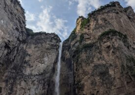 A spectacular waterfall has become famous after it was discovered that the water was flowing from a... pipe (Video)