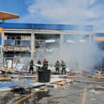 Explozie puternică urmată de incendiu la un magazin Dedeman din Botoșani. 15 persoane au ajuns la spital, patru sunt în stare gravă (Video)