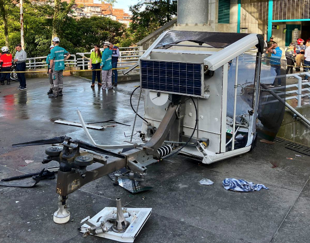 Cabina unui teleferic din Columbia s-a prăbușit: Un mort și nouă răniți (Foto)