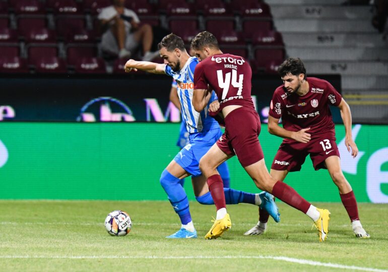 Superliga: Universitatea Craiova învinge CFR Cluj după un meci în care Dan Petrescu și-a vărsat nervii pe brigada de arbitri