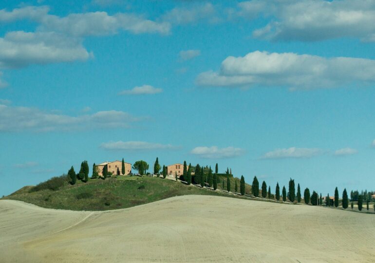 Regiunea superbă din Italia în care primești 30.000 de euro ca să te muți într-un sat părăsit