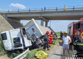 Accident cumplit pe autostrada București-Pitești: O autoutilitară s-a ciocnit cu un TIR (Foto & Video)