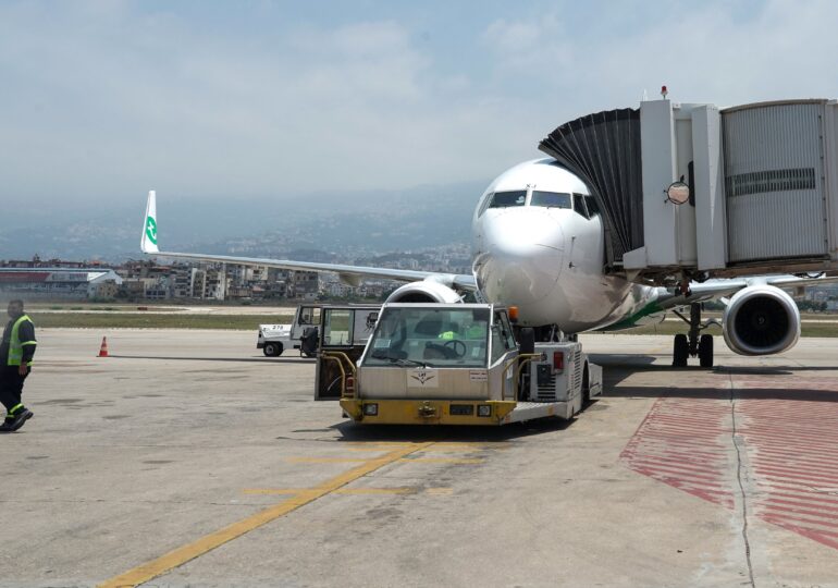 Aeroportul din Beirut își anulează zborurile de teama unui atac israelian. MAE a emis o avertizare pentru români