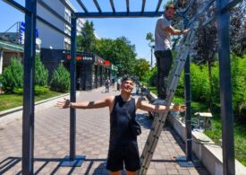 Ciucu instalează 10 „dușuri stradale” anti-caniculă pentru bucureșteni