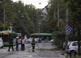 Un nou cod galben de furtuni în jumătate de țară. Mai plouă la București?