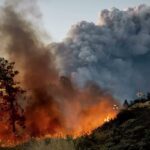 Incendiul din California se extinde cu viteza mersului unui om: Peste 4.000 de persoane au fost evacuate (Video)