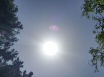Codul roșu a fost prelungit până vineri. Căldura sufocantă ține până duminică. Când și unde ne răcoresc furtunile
