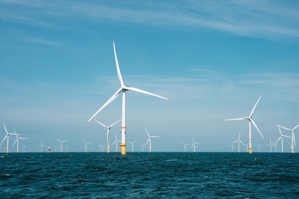 China testează o soluție de viitor: primul centru de date subacvatic din lume alimentat cu energie eoliană