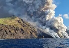 Alertă pe o insulă din Italia, după erupția unui vulcan. Lava și cenușa s-au revărsat în mare (Video)