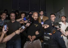 Andrew Tate scapă de arestul la domiciliu, în dosarul care vizează exploatarea sexuală a 34 de femei