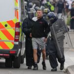 Marea Britanie: Cele mai violente revolte. Au fost atacate hoteluri pentru migranți