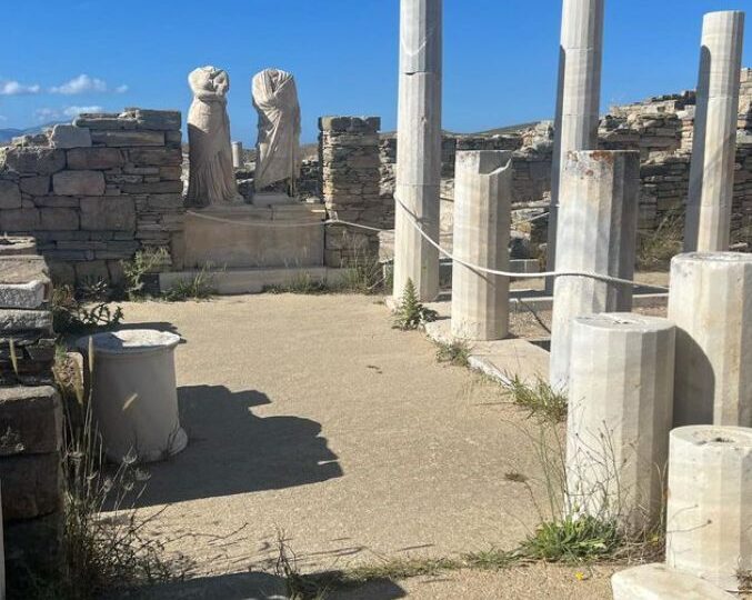 Delos, comoara Greciei, locul nașterii zeilor Artemis și Apollo (Galerie foto) Viziteaz-o până nu dispare!