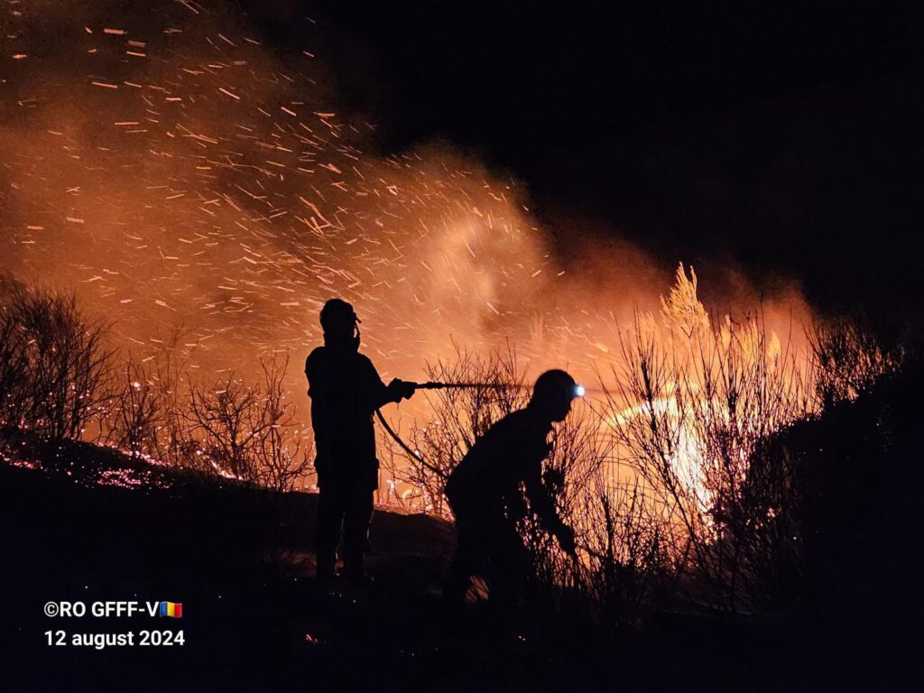 pompieri romani foc Grecia