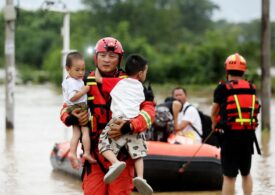 Taifunul Gaemi a izolat mai multe orașe din China: Cel puțin 30 de morți (Foto & Video)
