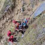 Salvamontiștii din Gorj au salvat o persoană care a suferit un AVC pe un traseu de via ferrata (Video)