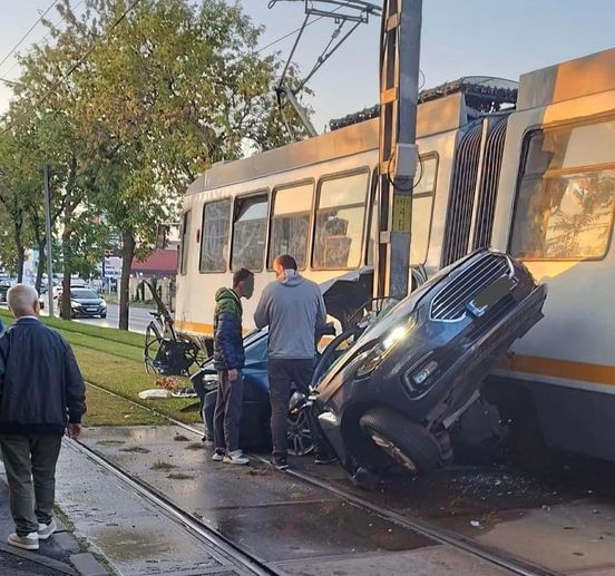 Ce făcuse șoferul strivit de tramvai în București chiar înainte de tragicul accident