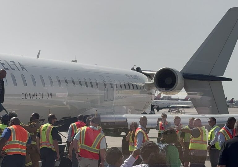 Două avioane s-au ciocnit pe aeroportul din Atlanta (Foto & Video)