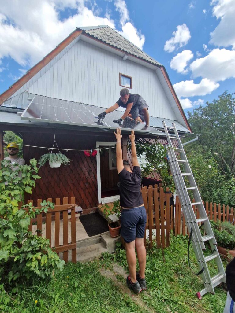 instalare-panouri-fotovoltaice