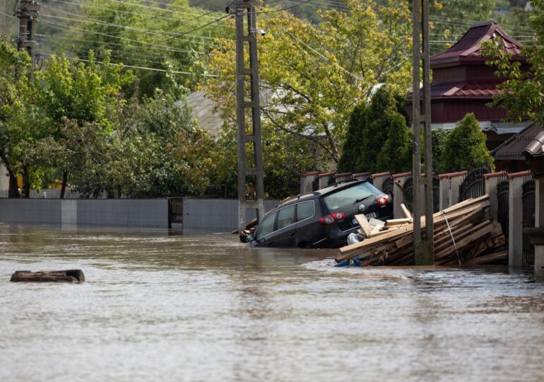 Vine un nou val de ploi: Alerte ANM pentru Moldova și Dobrogea și coduri de inundații (Harta meteo)