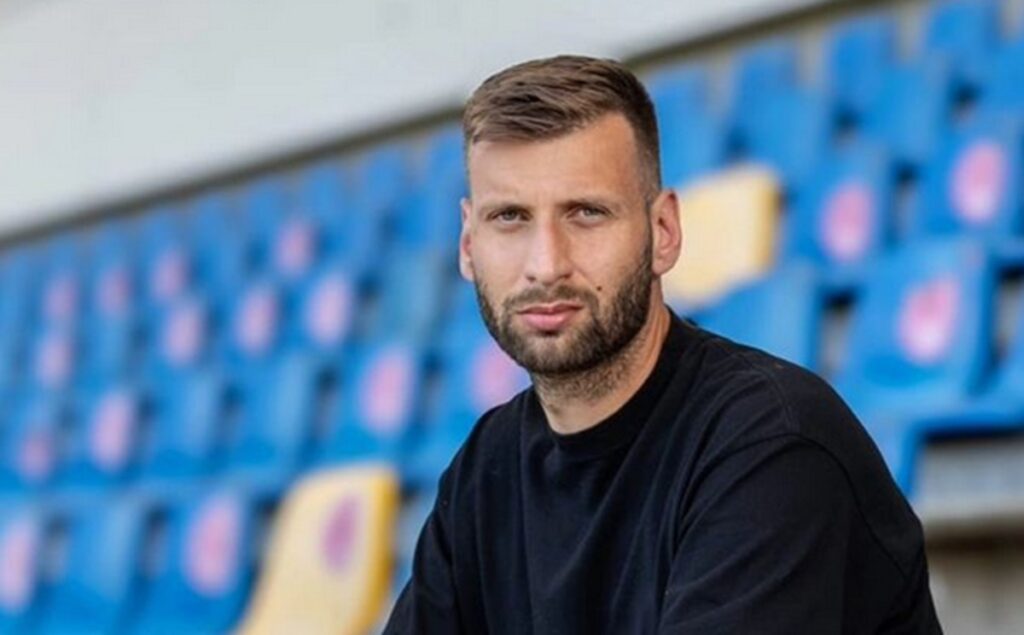 Transfer la pachet de la FCSB: După Dennis Politic, clubul a cerut încă un jucător