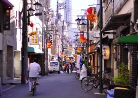 Moartea misterioasă a unei stewardese românce în Japonia. A fost găsită fără suflare de proprietarul apartamentului în care locuia cu chirie