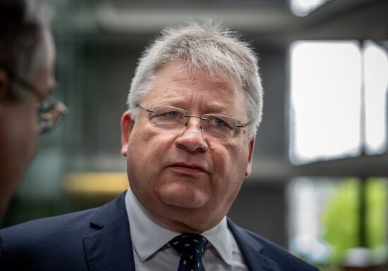 Șeful spionilor germani: Rusia ar putea trimite "omuleți verzi" pentru a testa NATO și reacția lui Trump