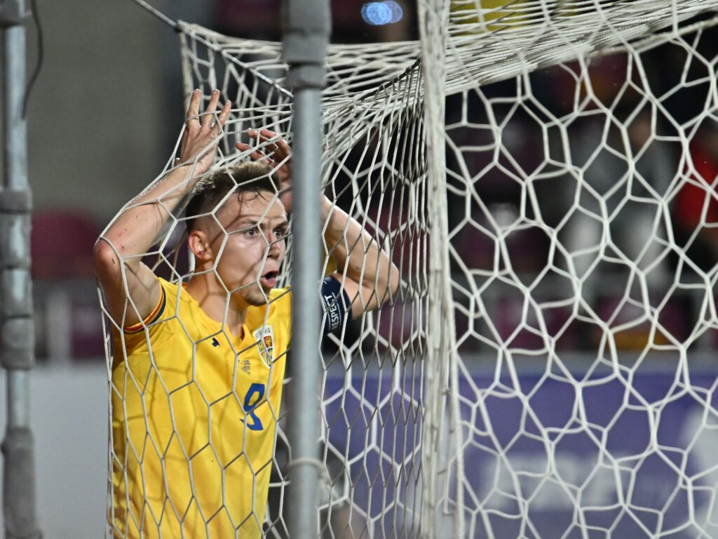 Mircea Lucescu vrea să întinerească echipa națională. Cei 5 jucători Under 21 urmăriți