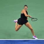 Aryna Sabalenka triumfă în finala de la Wuhan, după o mare încleștare cu favorita gazdelor