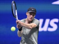 Jannik Sinner, victorios în meciul său de debut la Turneul Campionilor