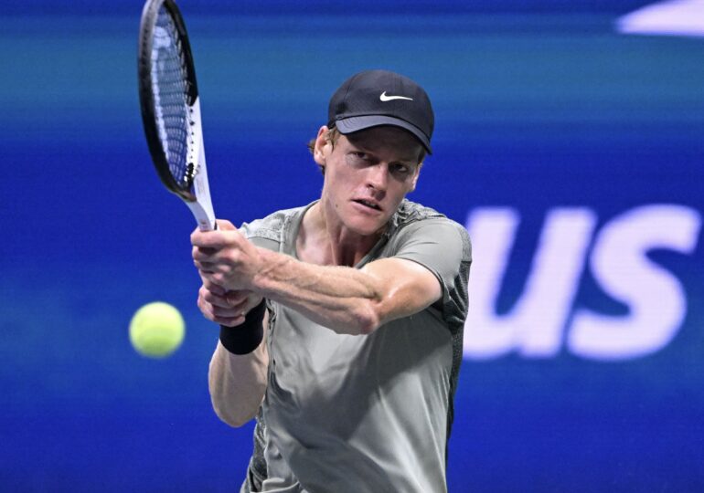 Jannik Sinner l-a învins pe Novak Djokovici în marea finală de la Shanghai