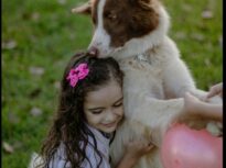 Oamenii de știință au descoperit ce se întâmplă în creierul câinilor atunci când le zâmbim