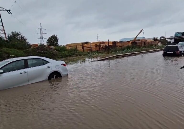 A fost cod roșu de ploi în Constanța. Cum arată după furtună (Foto)