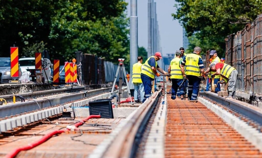 Începe reabilitarea liniilor de tramvai din mai multe zone ale Capitalei: Unde vor fi lucrări și cât vor dura