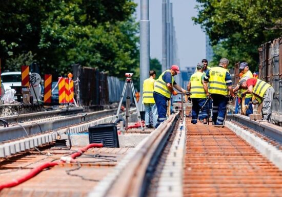 Începe reabilitarea liniilor de tramvai din mai multe zone ale Capitalei: Unde vor fi lucrări și cât vor dura