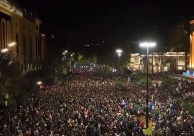 Proteste în Georgia: Nu am pierdut alegerile, ne-au furat voturile, ne-au furat viitorul! Orban a ajuns la Tbilisi și sfidează din nou UE (Video)