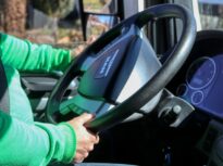 Ce fac mulți șoferi pentru a reduce consumul de carburanți. Unii au apelat la soluții mai puțin obișnuite