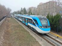 Primul tren electric chinezesc de mare viteză care va circula prin România a fost surprins în gara Predeal