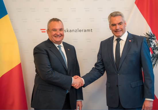 Nicolae Ciucă, întâlnire-surpriză cu cancelarul Austriei, Karl Nehammer: Vom avea foarte curând susținerea Austriei pentru intrarea deplină în Schengen!