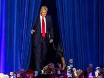 Trump promite câte 90 de dolari pentru peste 20 de milioane de vârstnici, cu o lună înainte de alegeri
