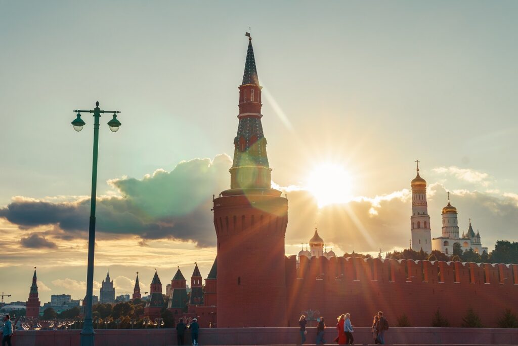 Rusia amenință că va lovi ținte britanice din cauza sprijinului acordat Ucrainei