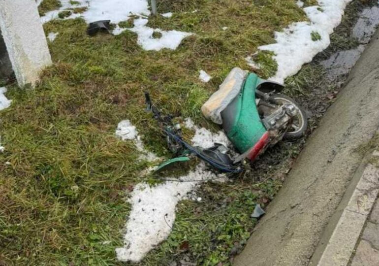 Accident mortal în Suceava, după ce s-au ciocnit o mașină și un motoscuter