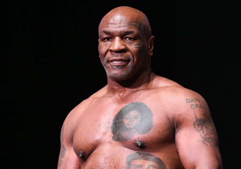 Mike Tyson, învins clar de Jake Paul