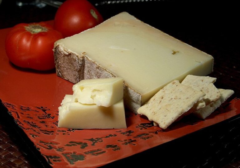 Cheese with Listeria withdrawn from Carrefour stores