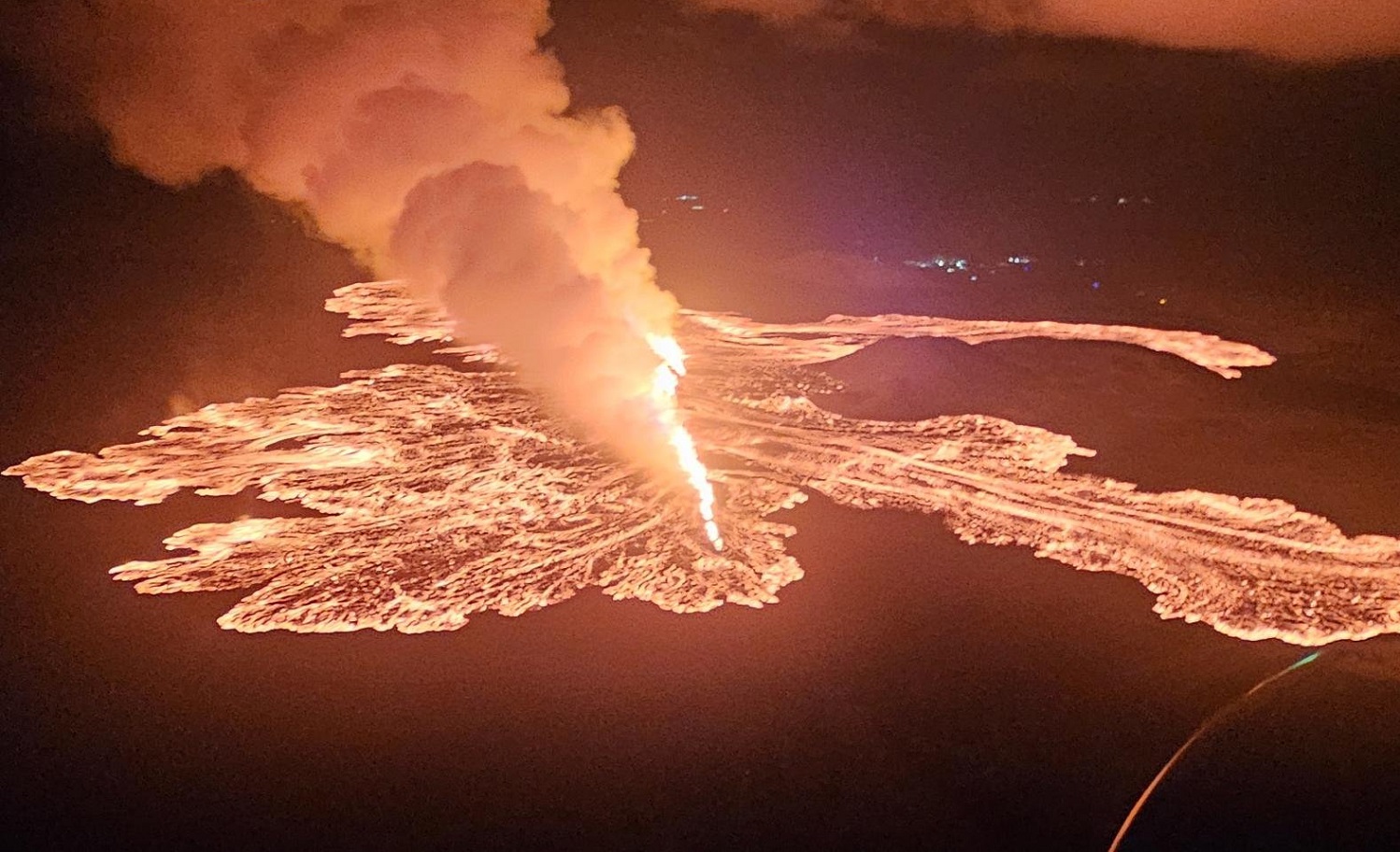 Volcanic eruption in Iceland It is the seventh one this year (Video