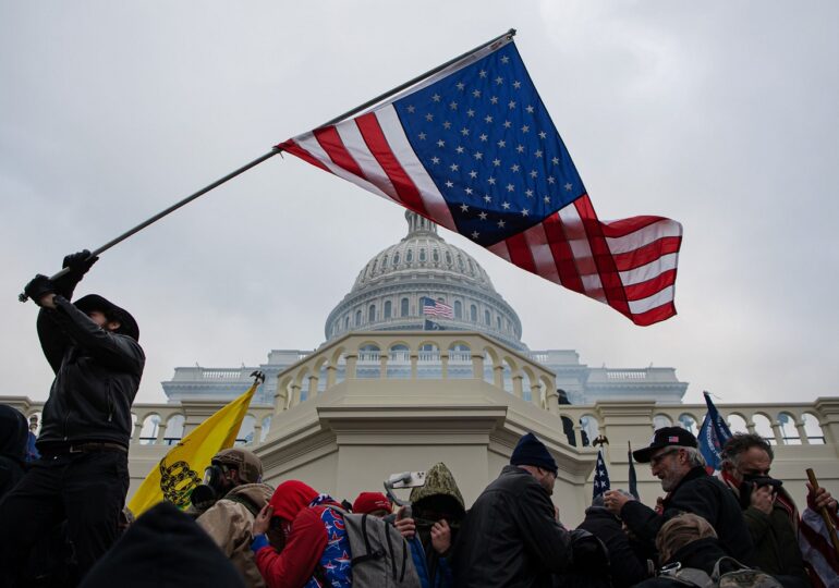 Autorii rebeliunii de la Capitoliu speră că Trump îi va ajuta să scape de justiție: "E om de cuvânt"