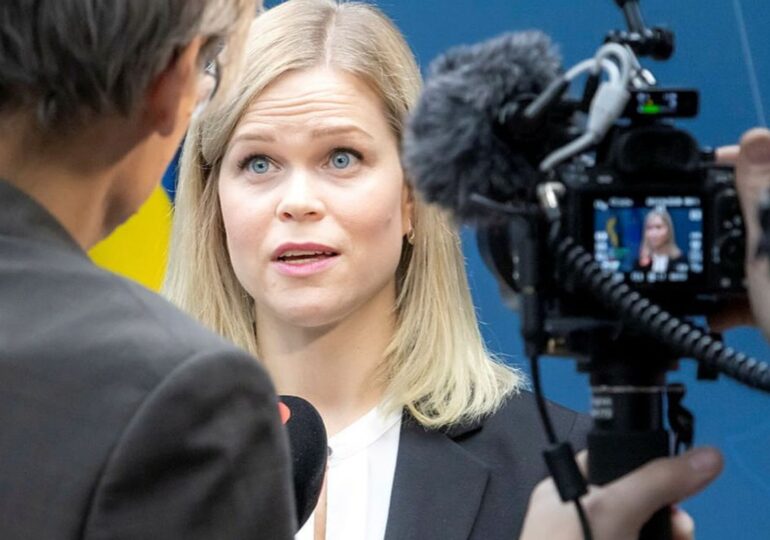 A minister from Sweden is terribly afraid of... bananas: What her staff is forced to do